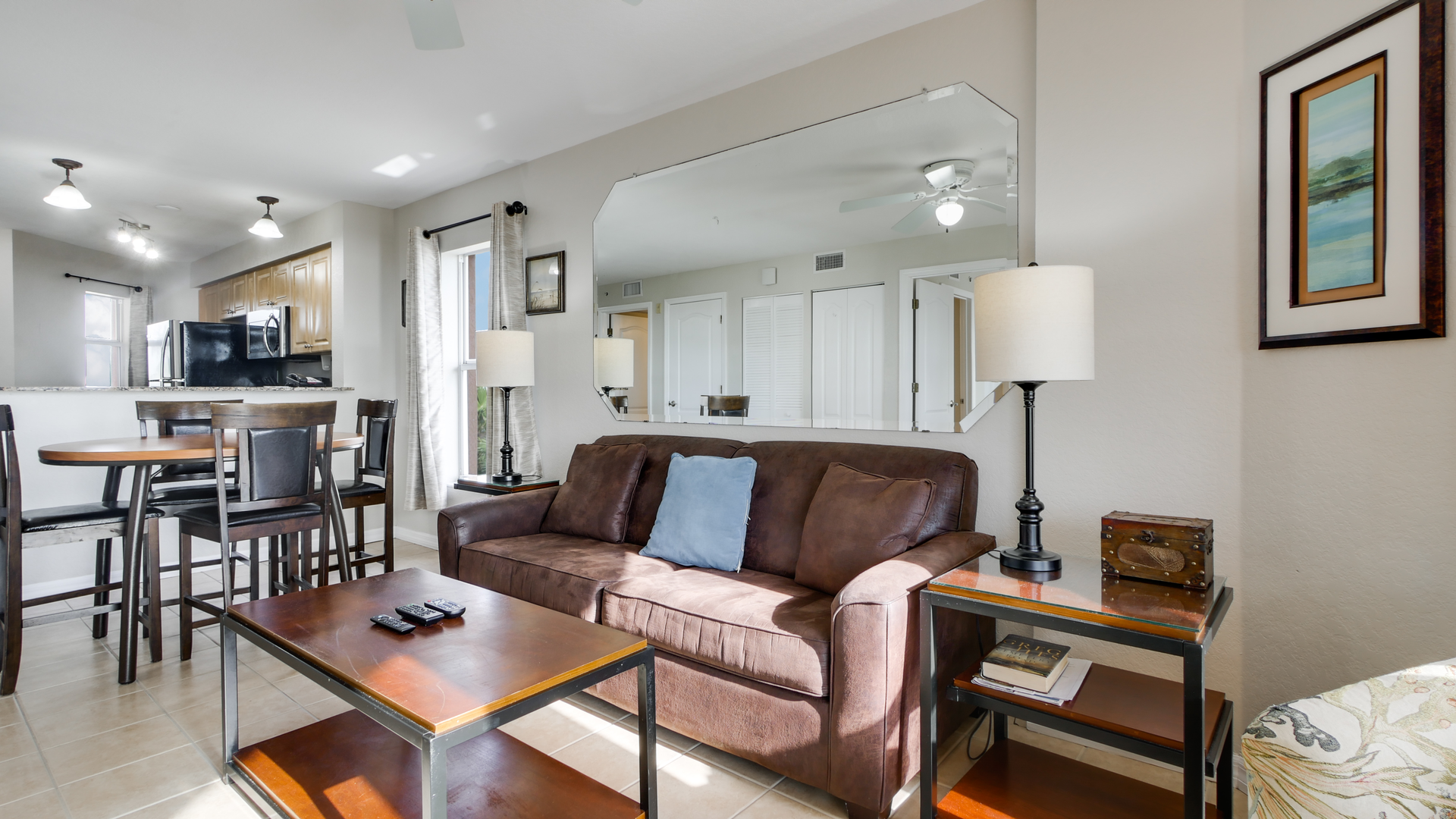 Surf Beach Room 401 Living Room (1)