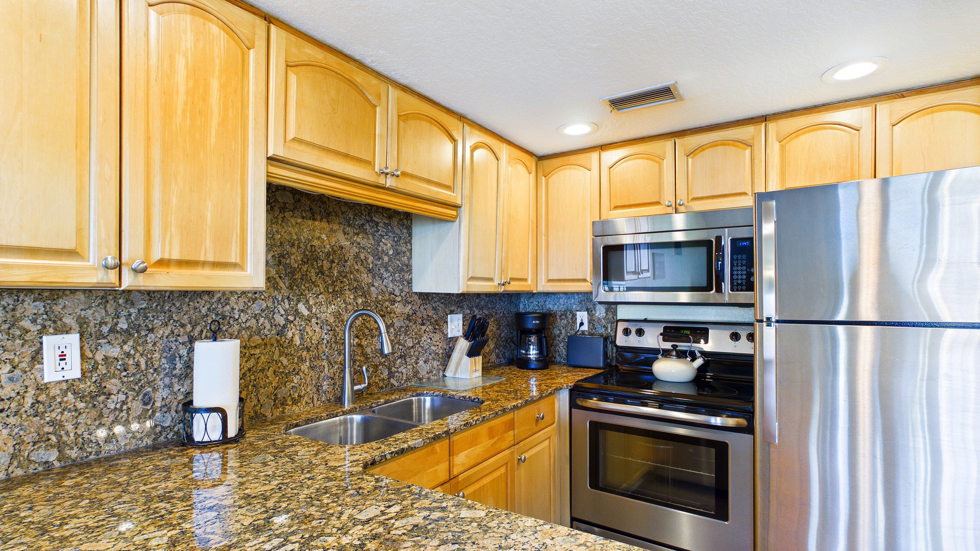 SouthBeach605Kitchen(2)