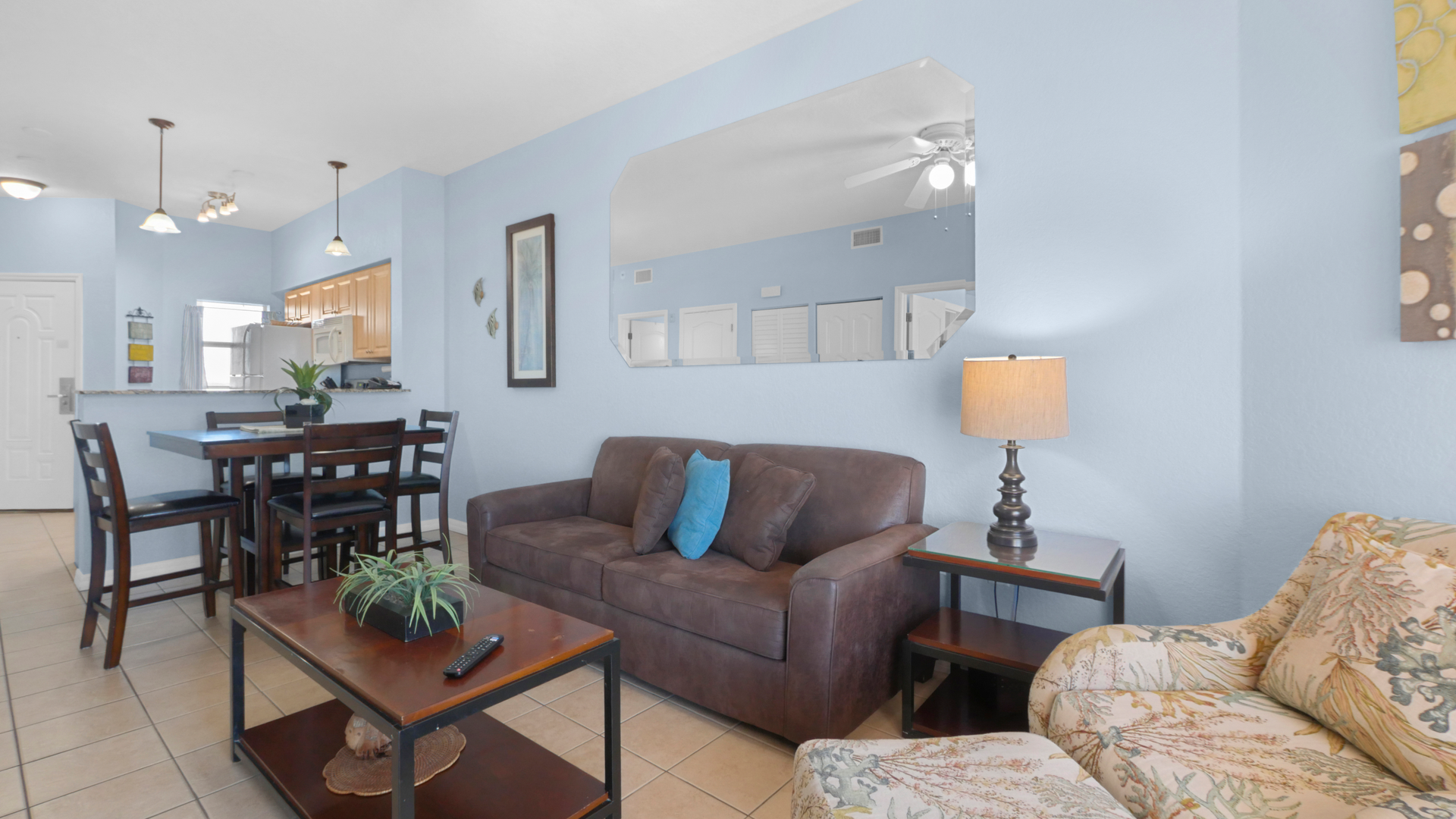 Surf Beach Room 603 Living Room (1)