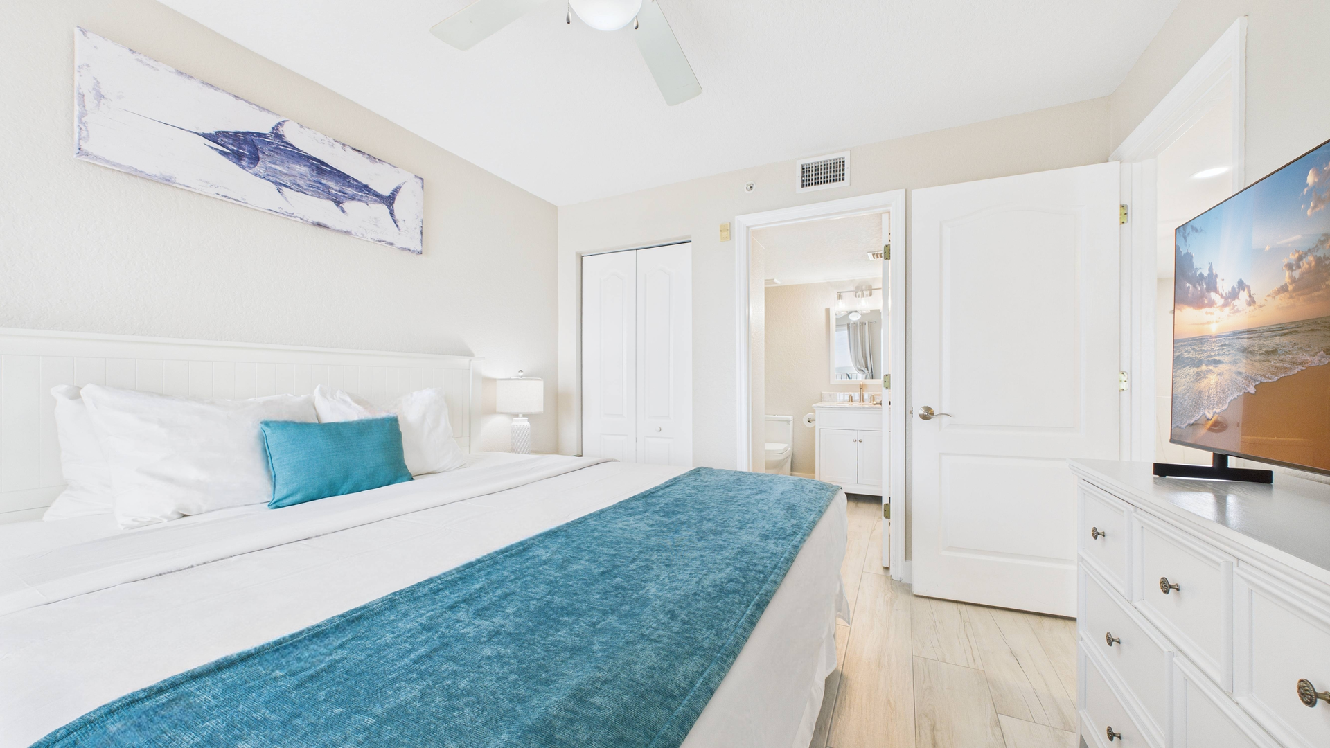 Surf Beach Room 505 Master Bedroom (3)