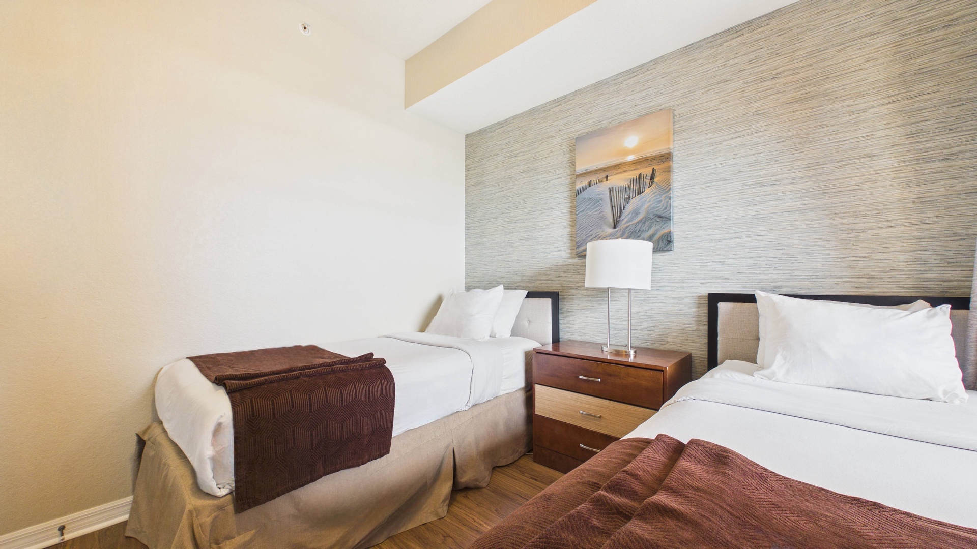 SurfBeach605GuestBedroom(1)