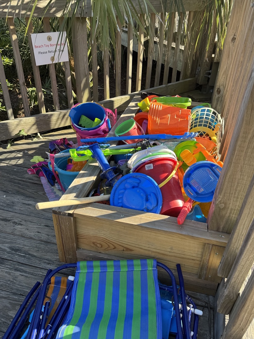 Your beach day essentials await! Grab buckets, shovels, and toys from this thoughtful collection, then head to the sand for endless fun.