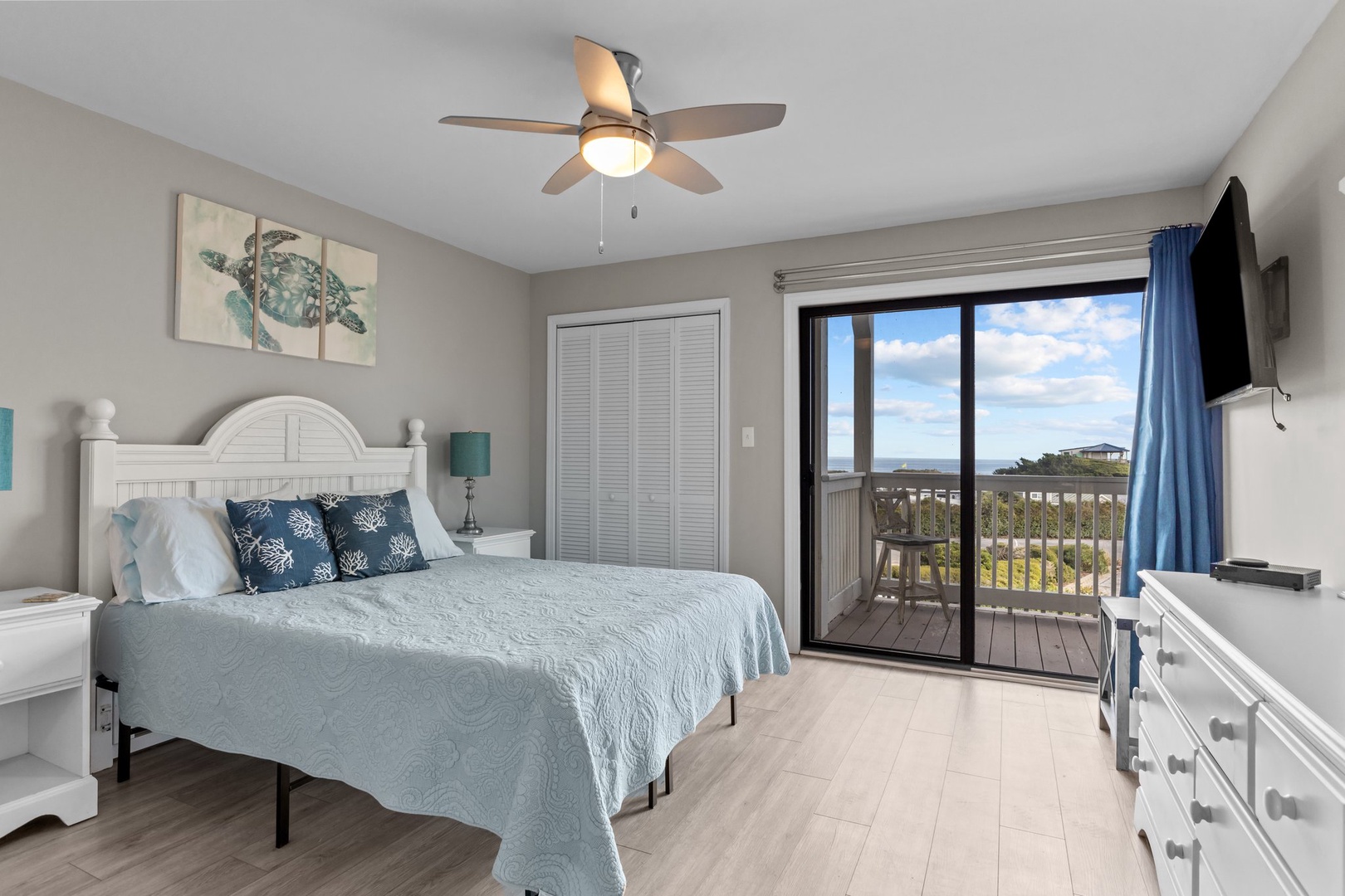 Drift off in your coastal bedroom with ocean-inspired décor and a private balcony where gentle sea breezes flow through your tranquil retreat.