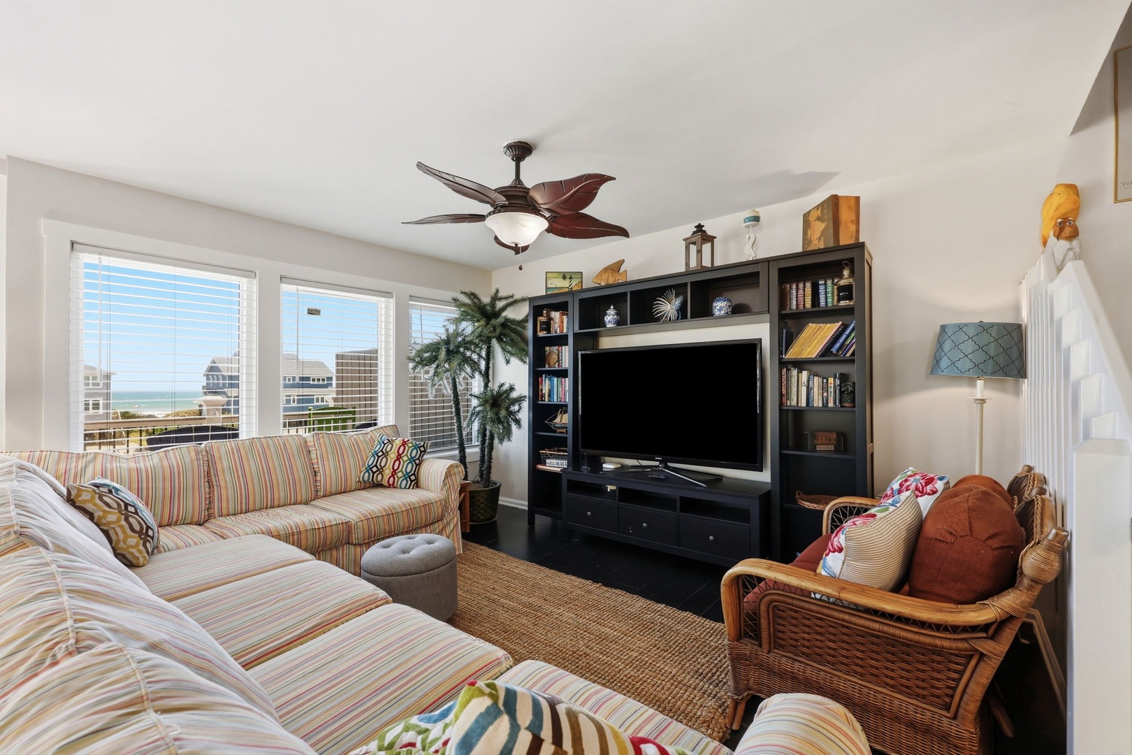 36-web-or-mls-6404 Ocean Dr East 054