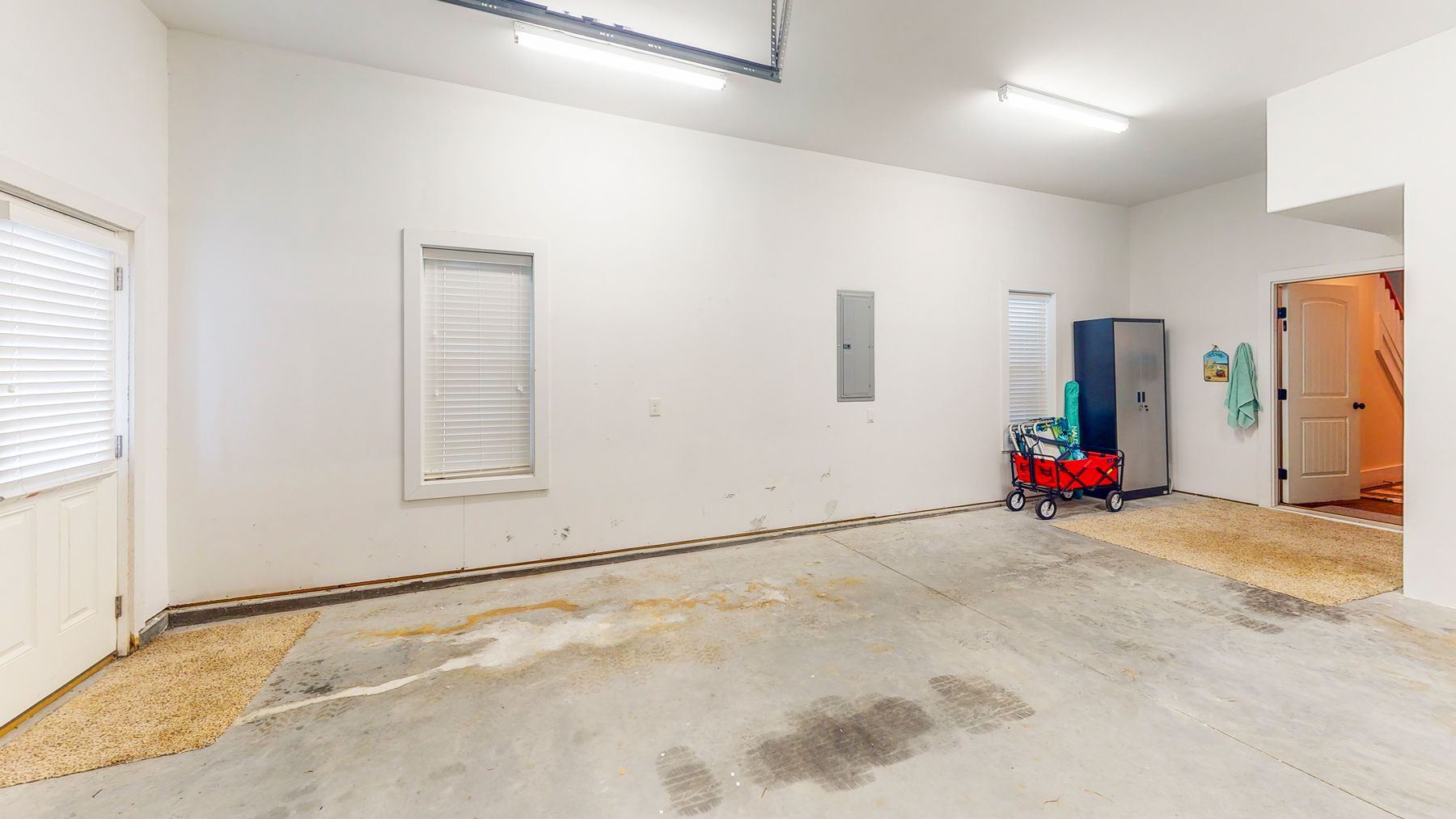 Your private garage provides secure parking and convenient storage space for your vacation gear and belongings.