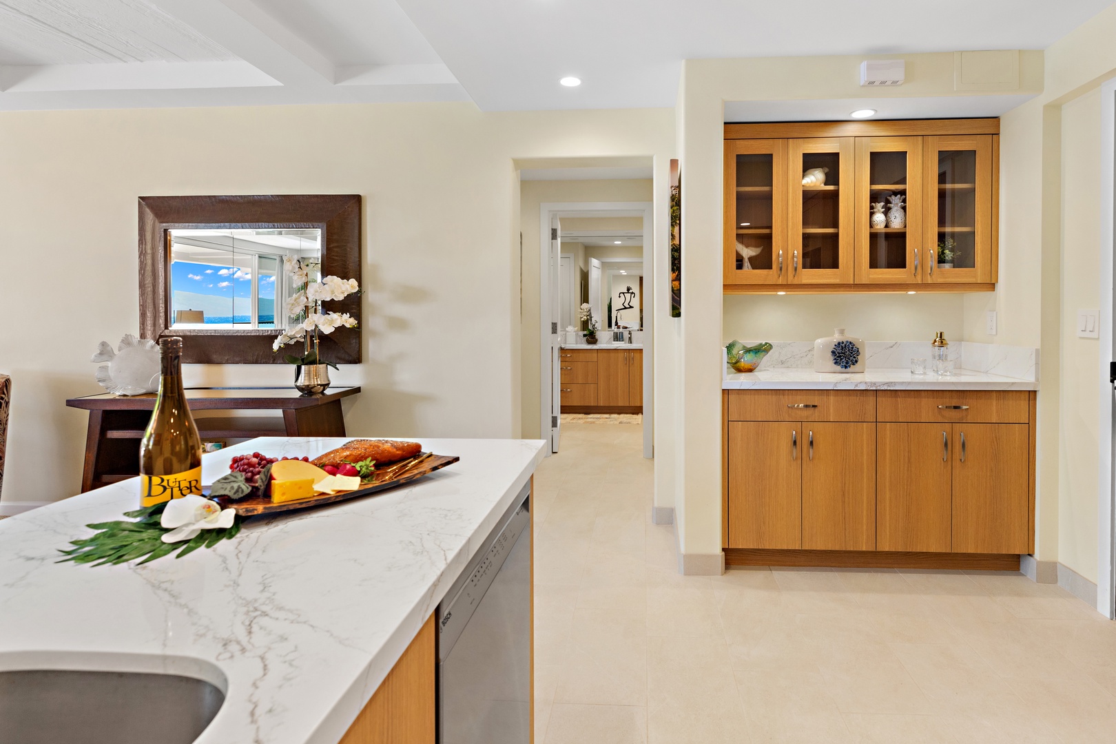 A warm island welcome from the moment you arrive. Step into a bright and inviting entryway that sets the tone for your relaxing Maui escape