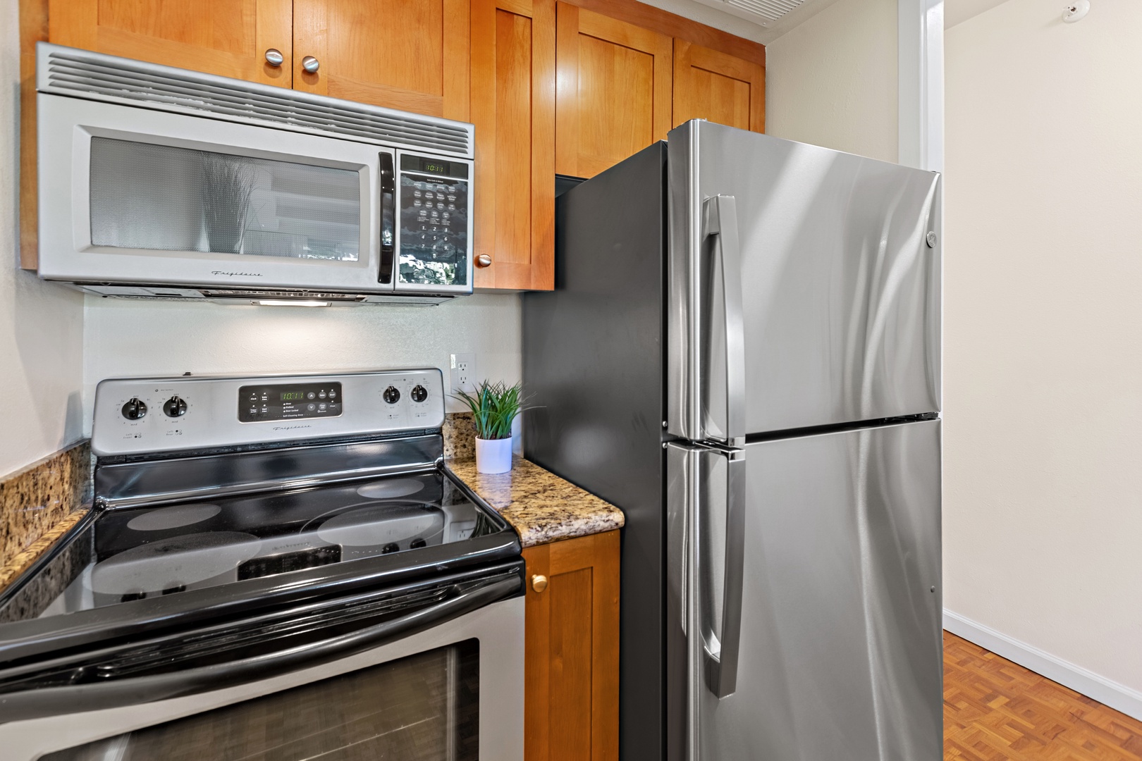 Cook with ease in a thoughtfully designed, fully equipped kitchen. Featuring modern appliances, ample counter space, and all the essentials you need, from quick island breakfasts to full home-cooked dinners.