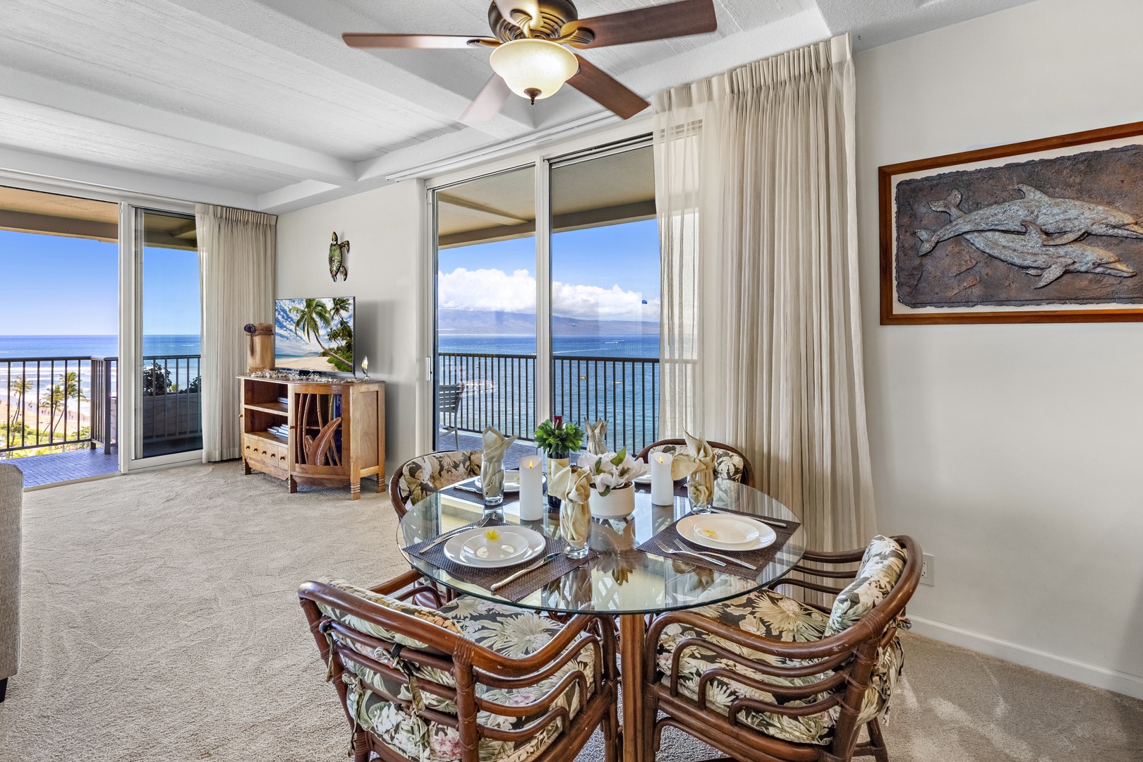 Step into your elegantly furnished dining area, where ocean breezes and stunning sea views create the perfect backdrop for memorable meals with loved ones.