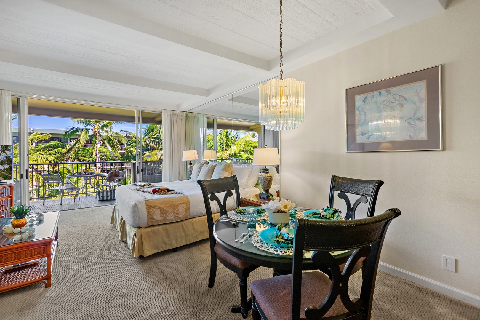 Cook, dine, and connect in a fully equipped kitchen with a welcoming dining area. Perfect for everything from quick island breakfasts to cozy dinners at home.