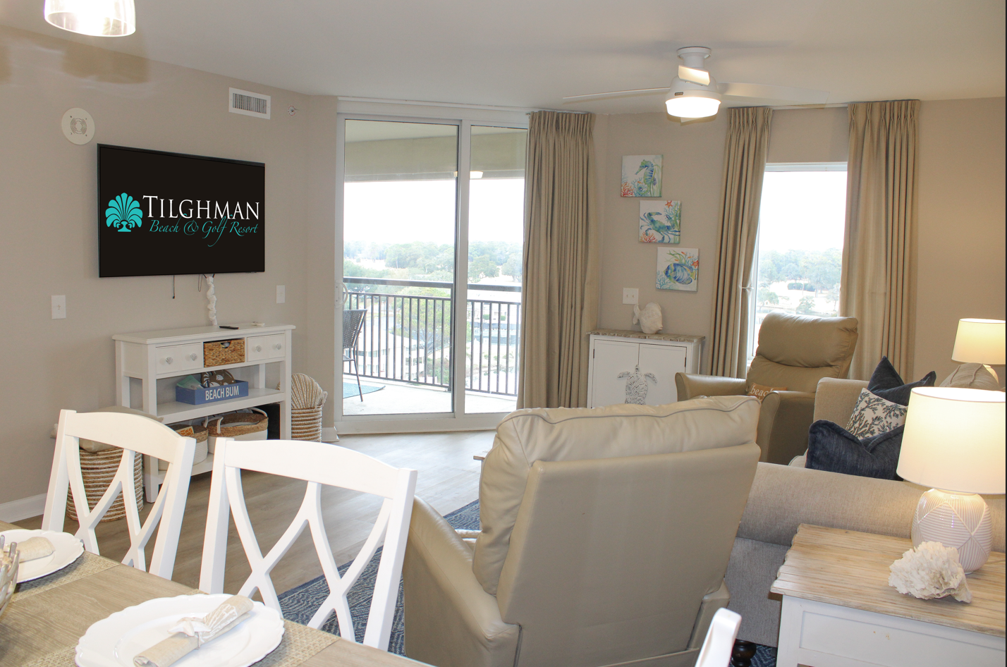 living area with view