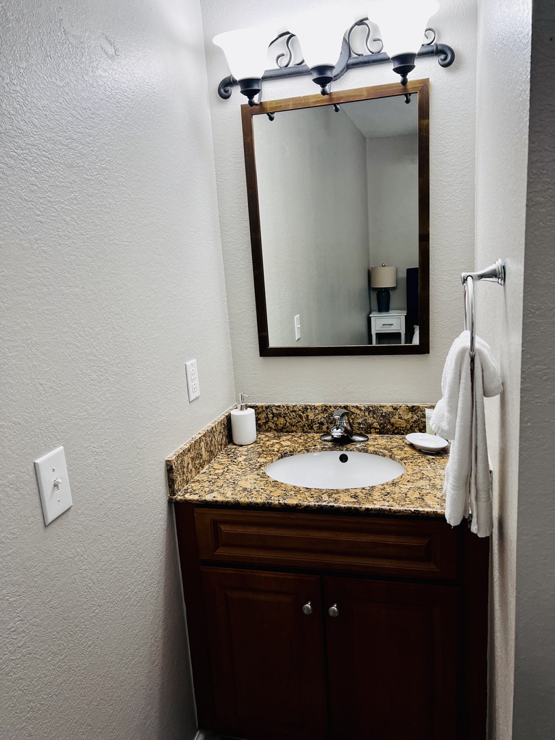 Guest Vanity Area