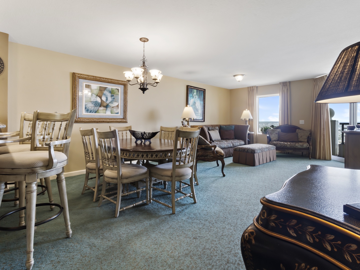 Dining & Living Area