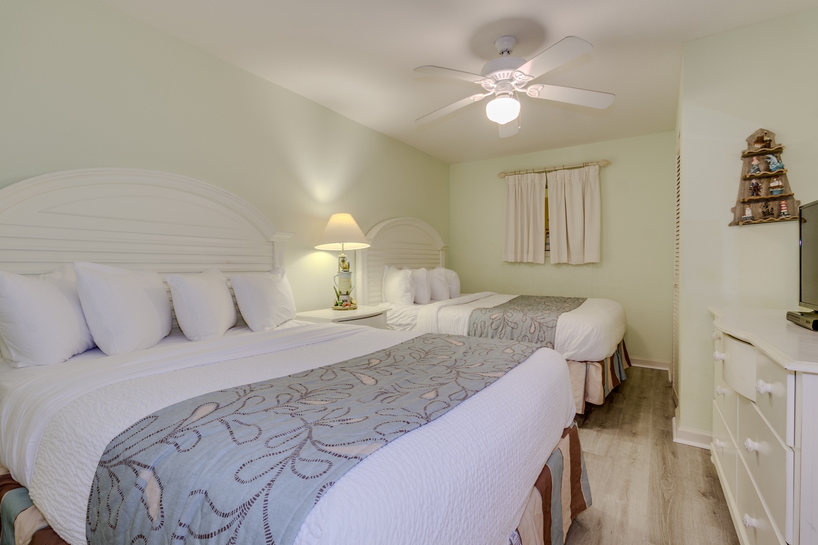 Double Queen Bedroom