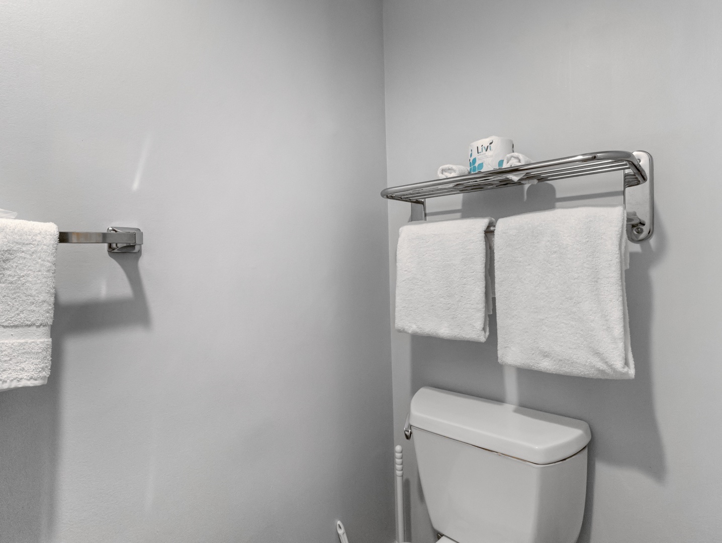 Single Queen Bathroom
