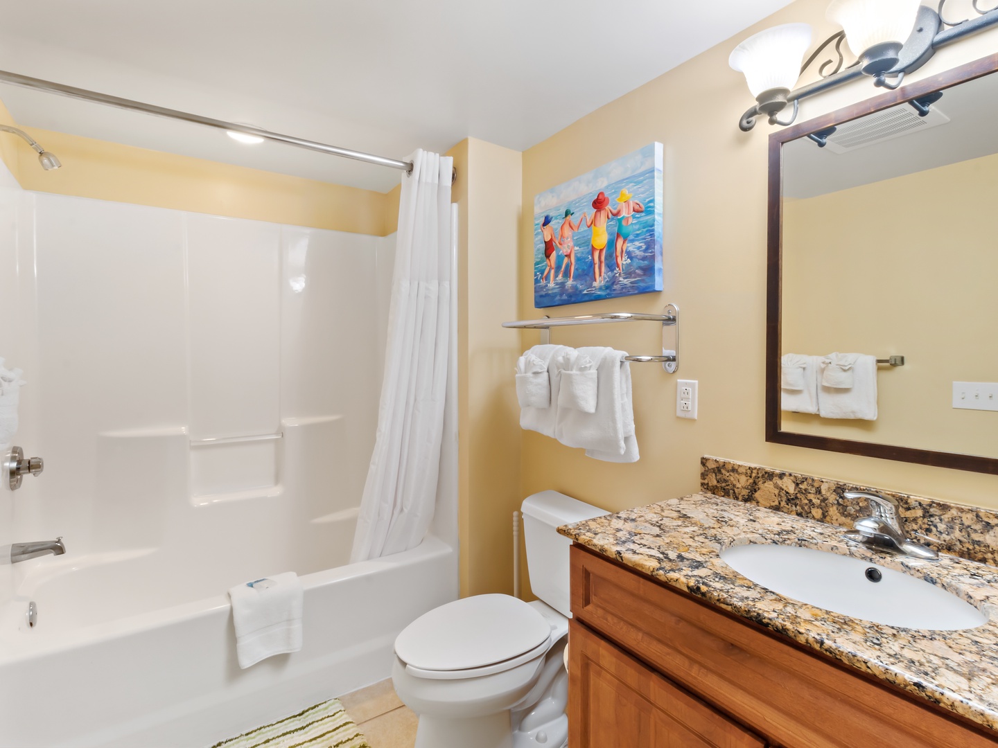 Double Queen bathroom