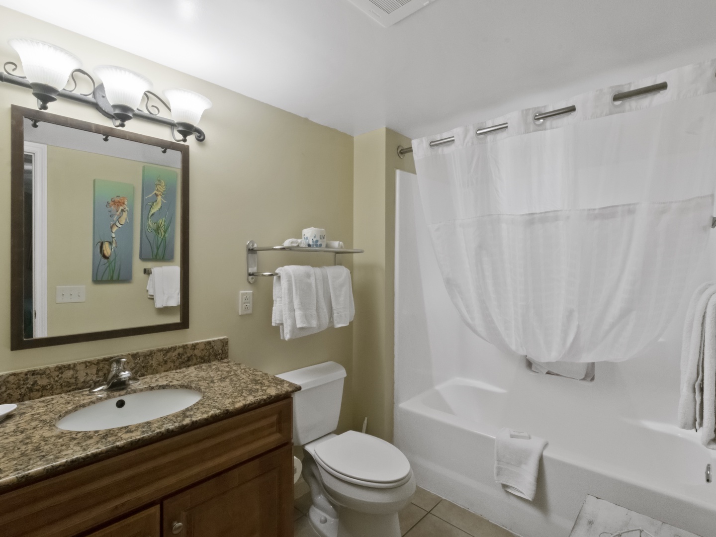 Double Queen Bathroom