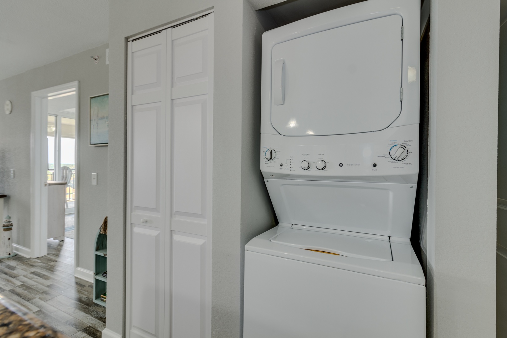 Your in-unit washer and dryer makes packing light effortless—fresh clothes whenever you need them during your stay.