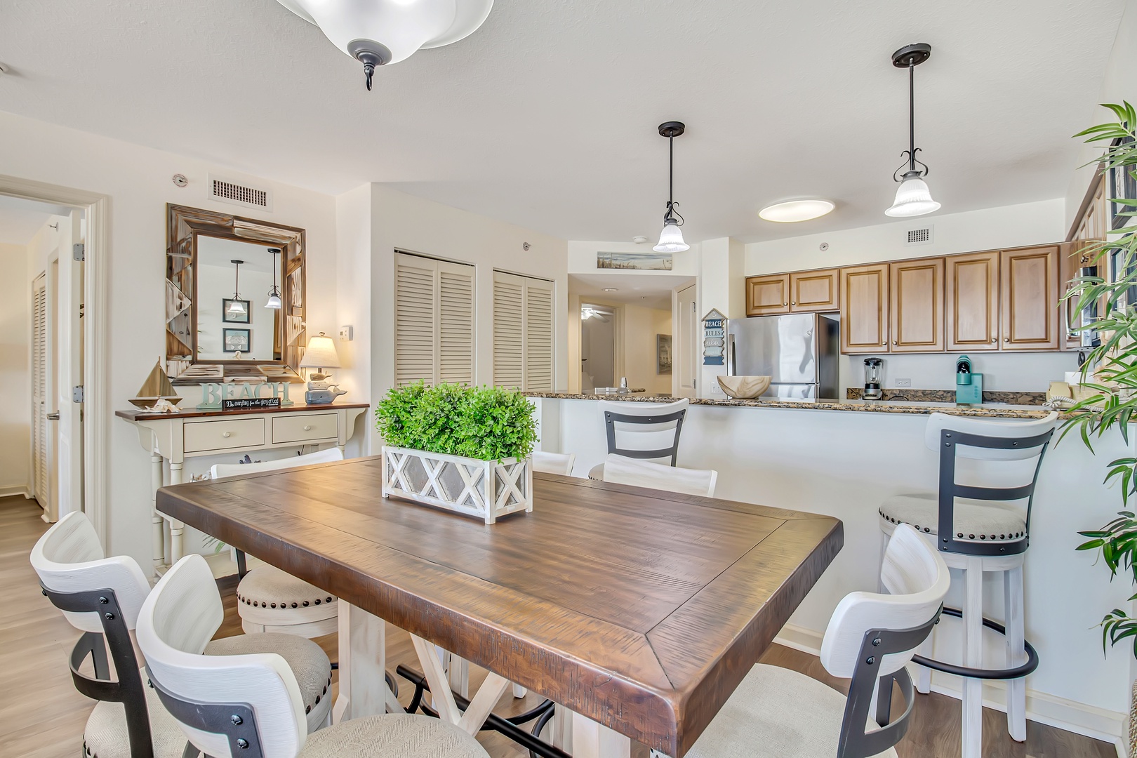 Dining Room & Barstools