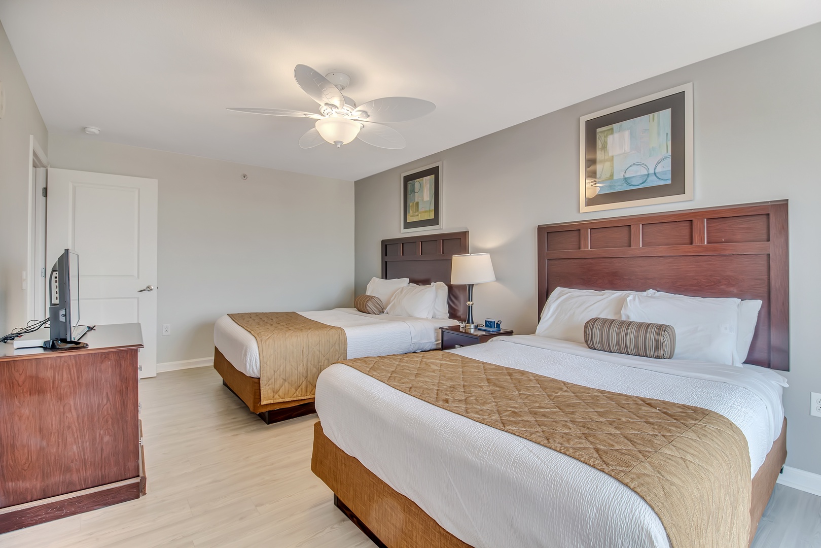 Double Queen Bedroom