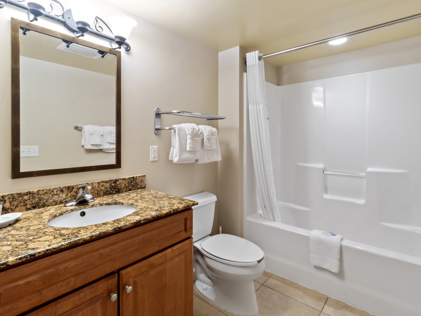 Double Queen Bathroom