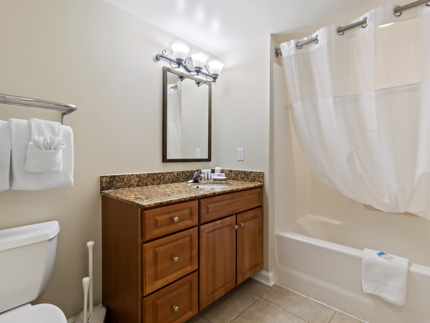 Double Queen Bathroom