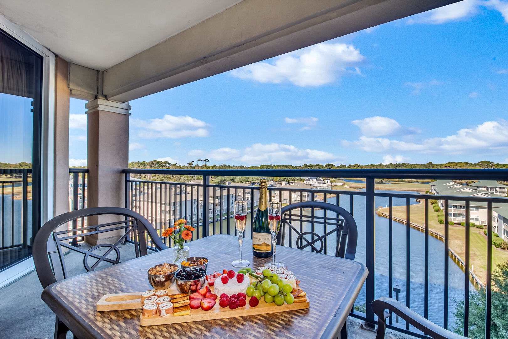 Patio Charcuterie & Bubbly