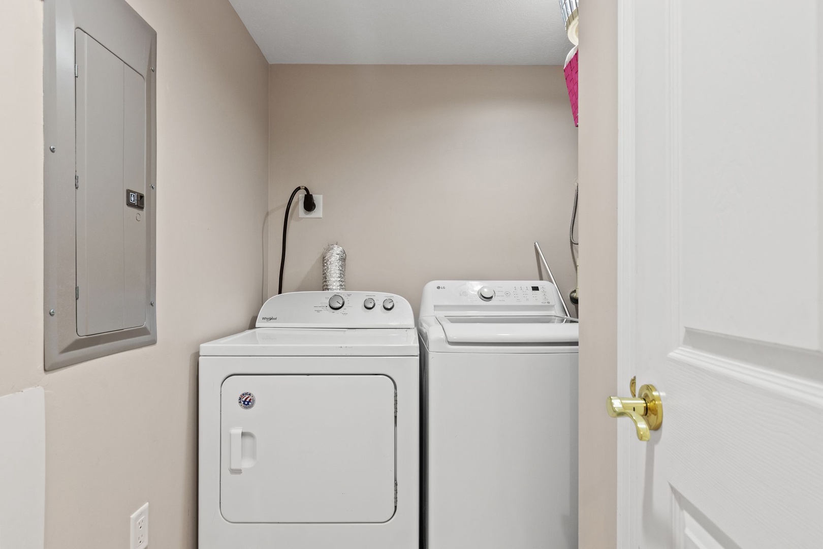 Full-size washer and dryer in your private laundry space—perfect for longer stays and keeping your vacation wardrobe fresh.