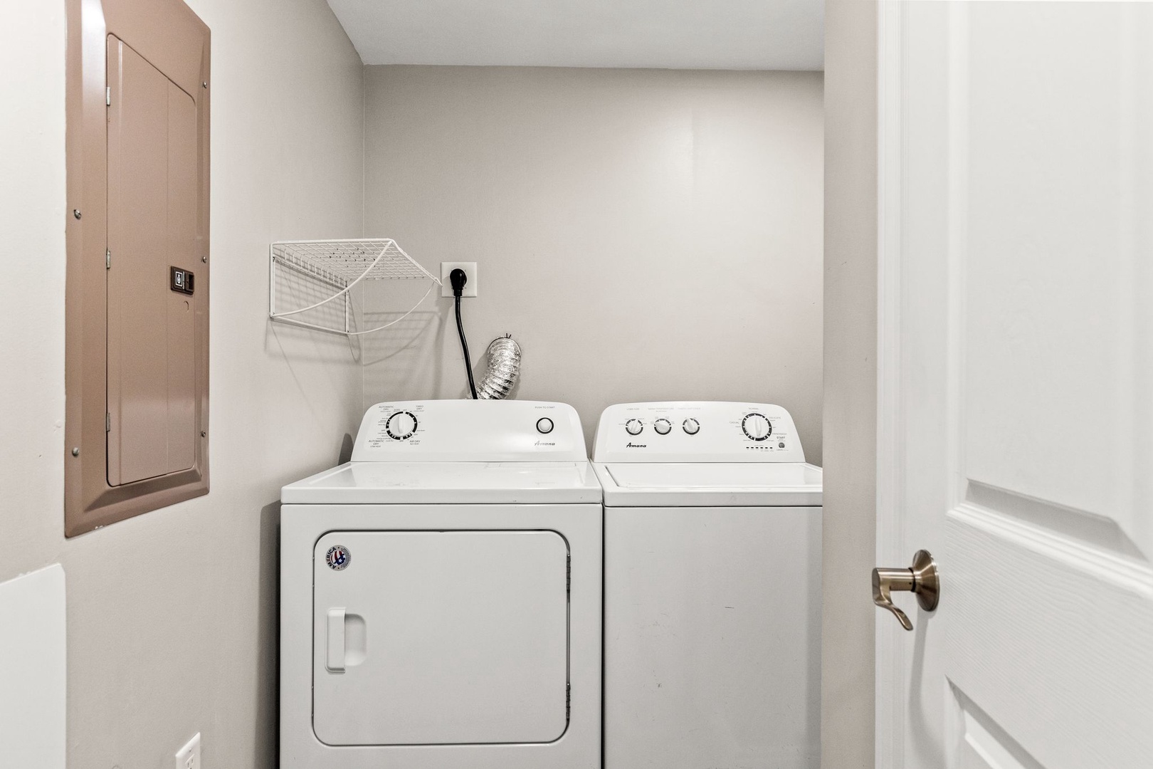 Your own private laundry setup makes packing light easy—toss in a load, relax, and enjoy the freedom of fresh clothes throughout your stay.