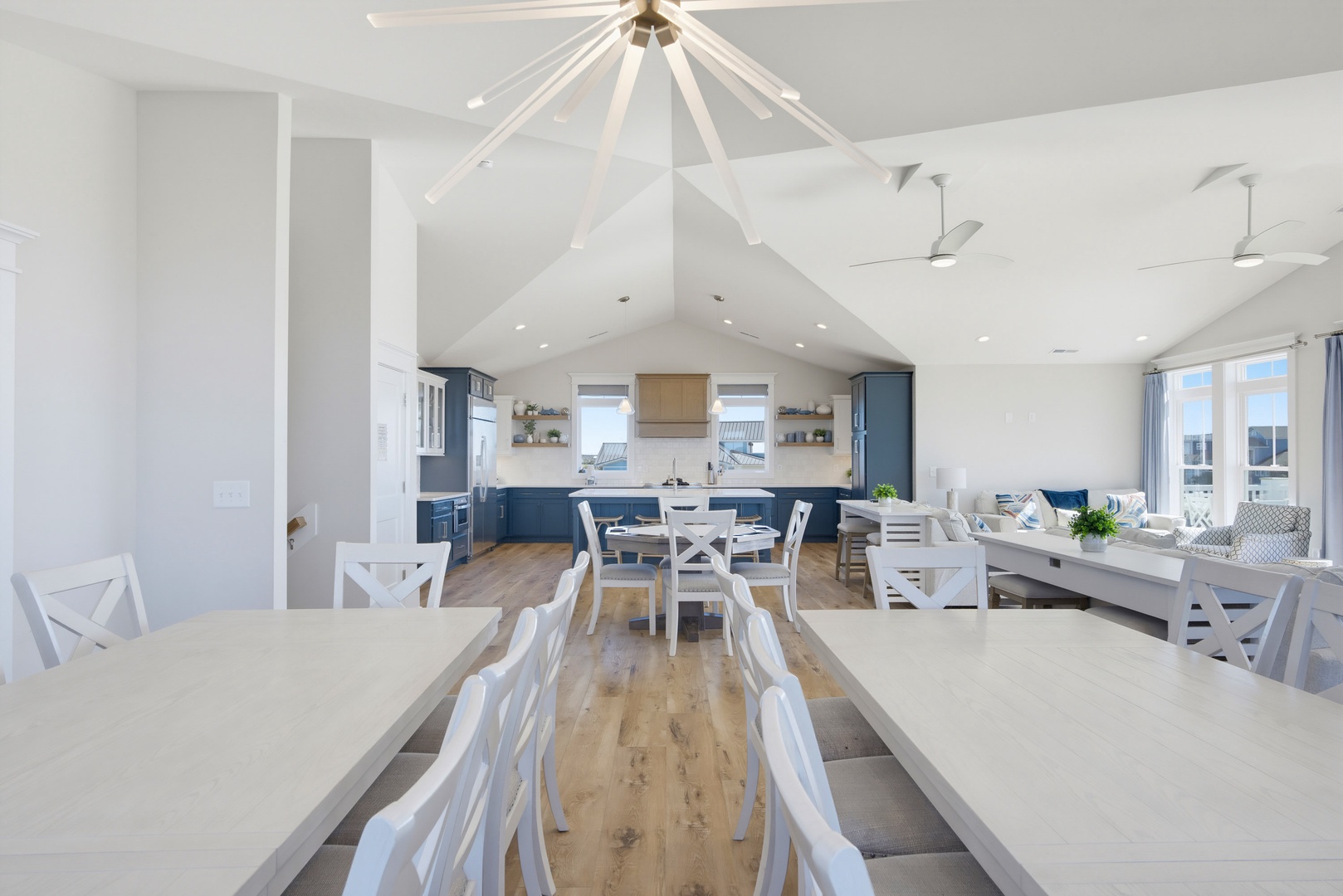 Dining Toward Kitchen