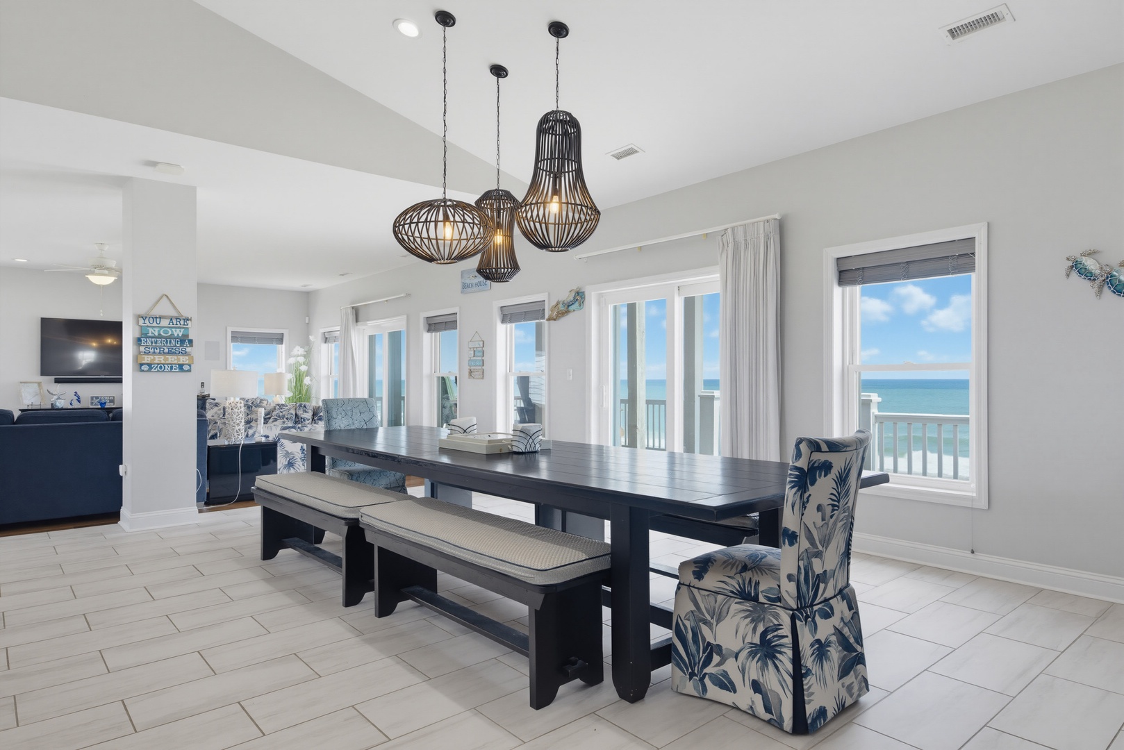 Ocean-view dining