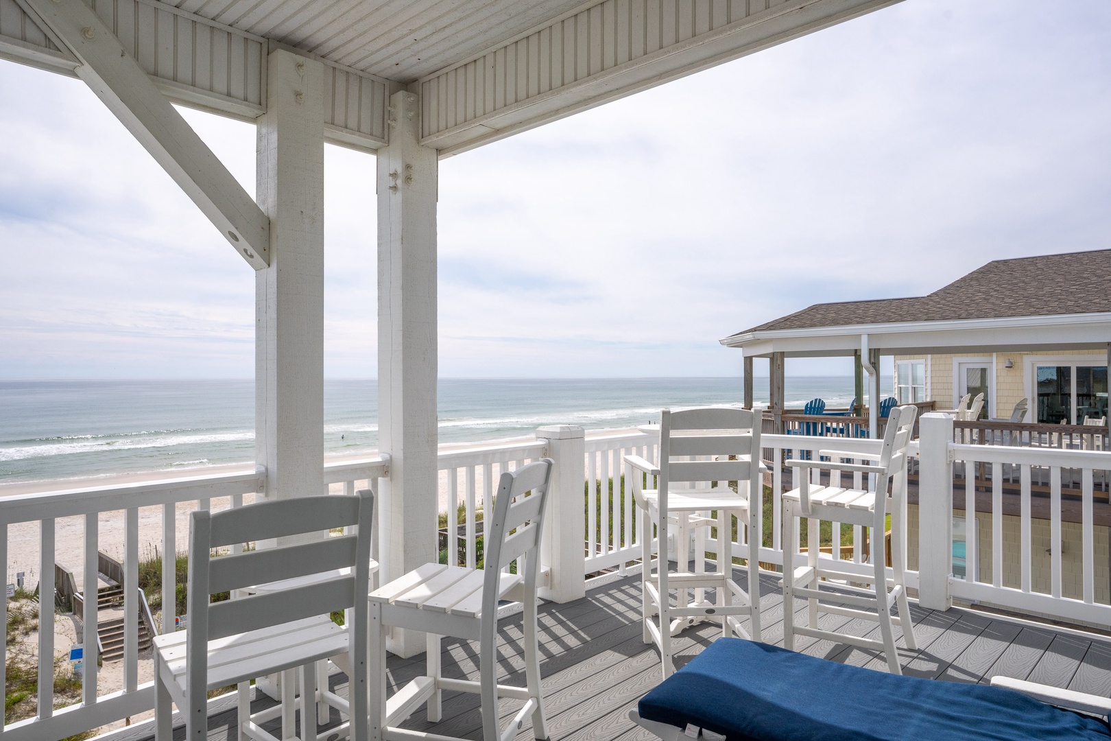 Deck lounge seating