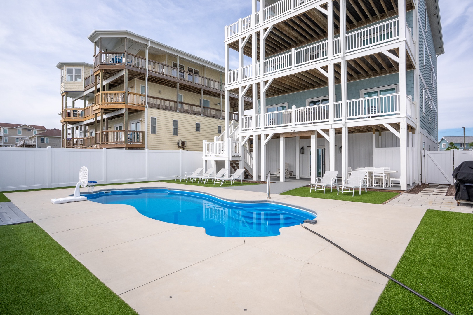 Pool deck