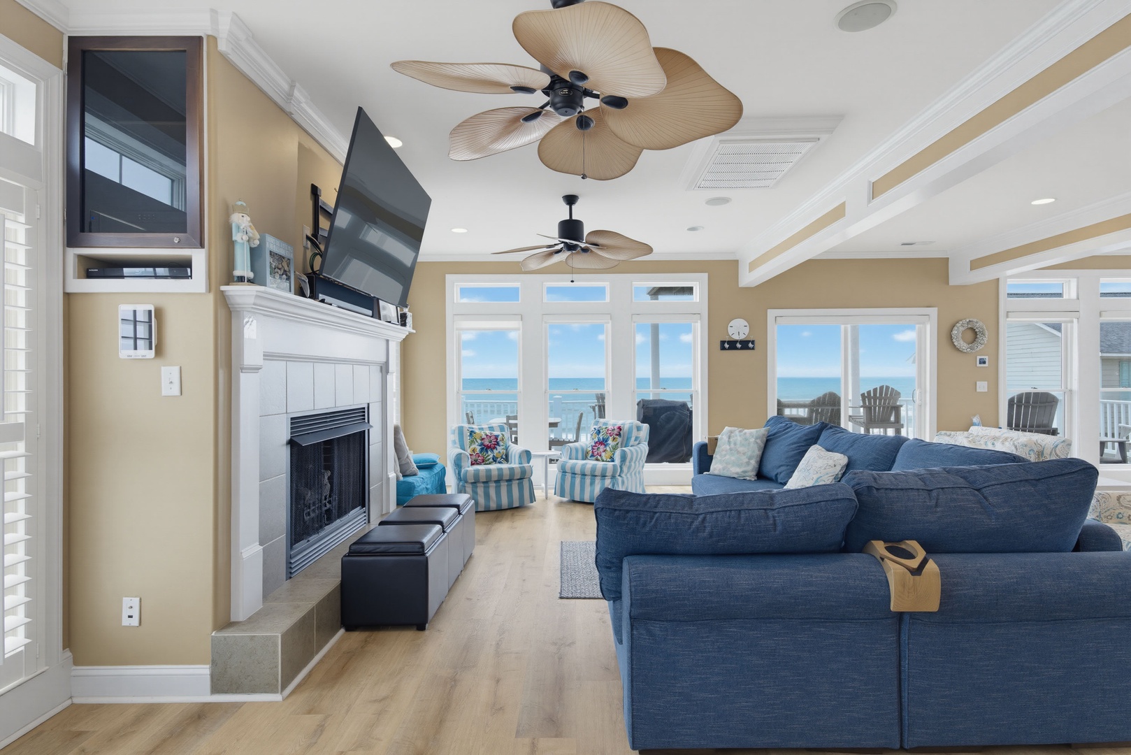 Living Room and Ocean