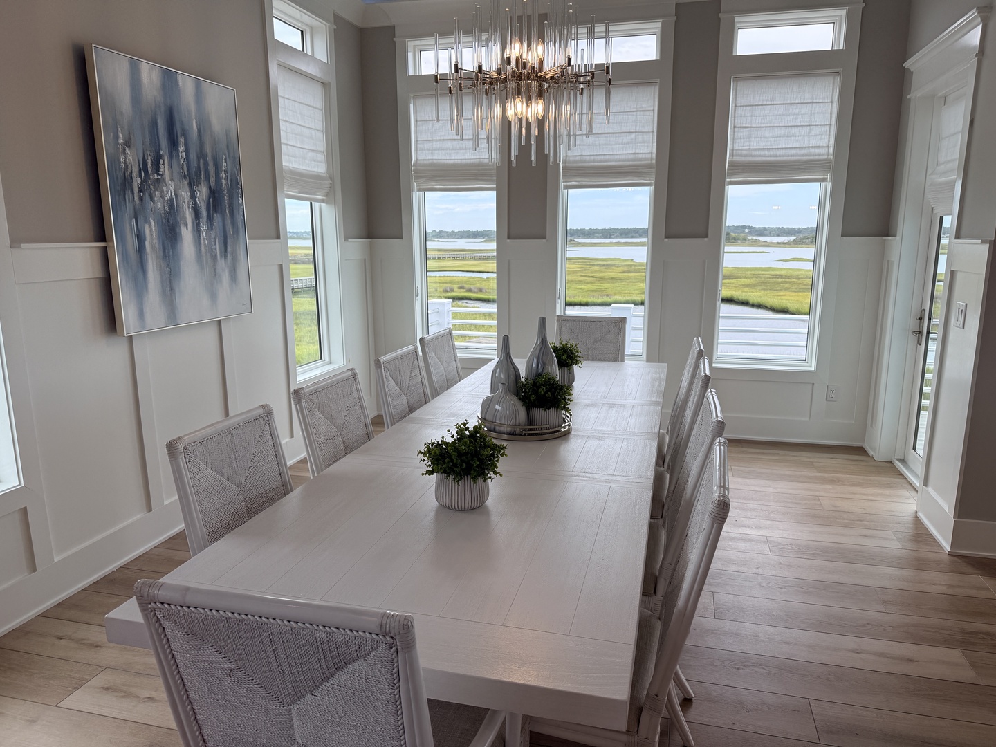 Marsh-view dining