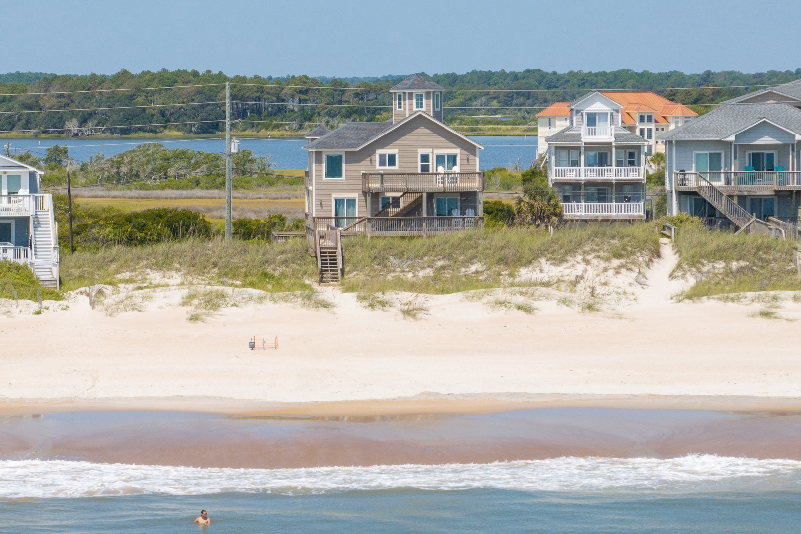 Home and Beach Context
