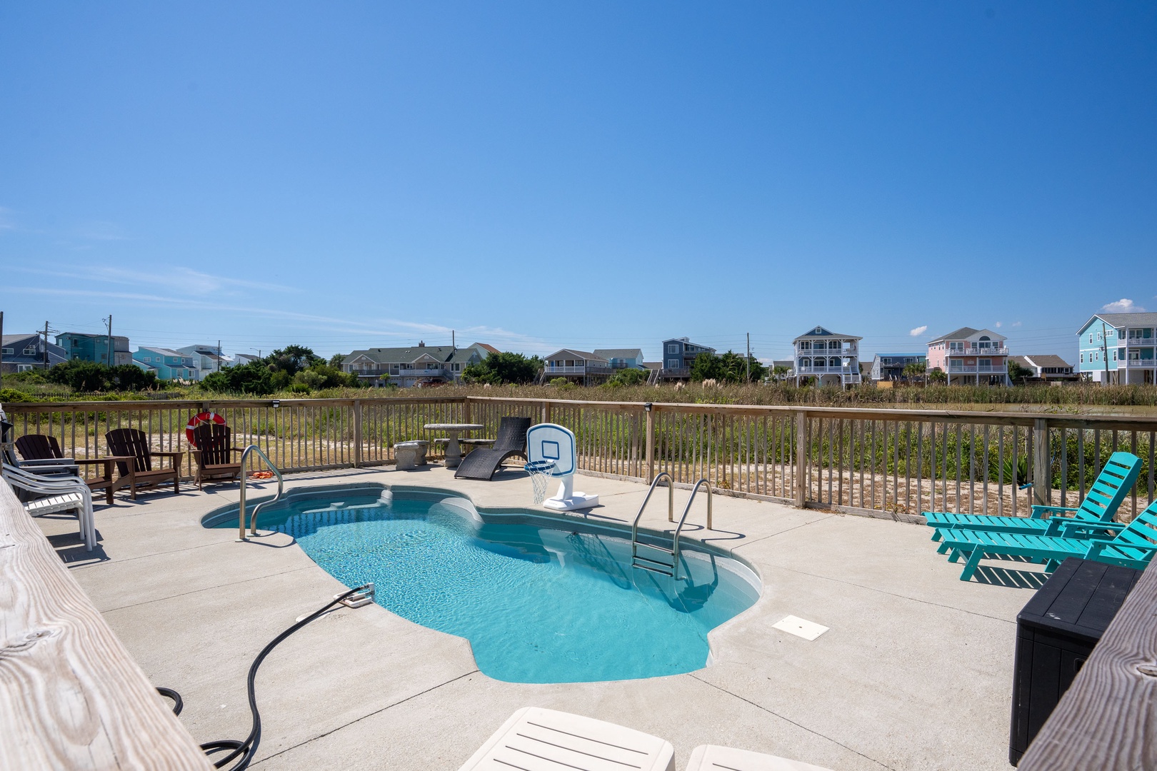 Pool And Loungers