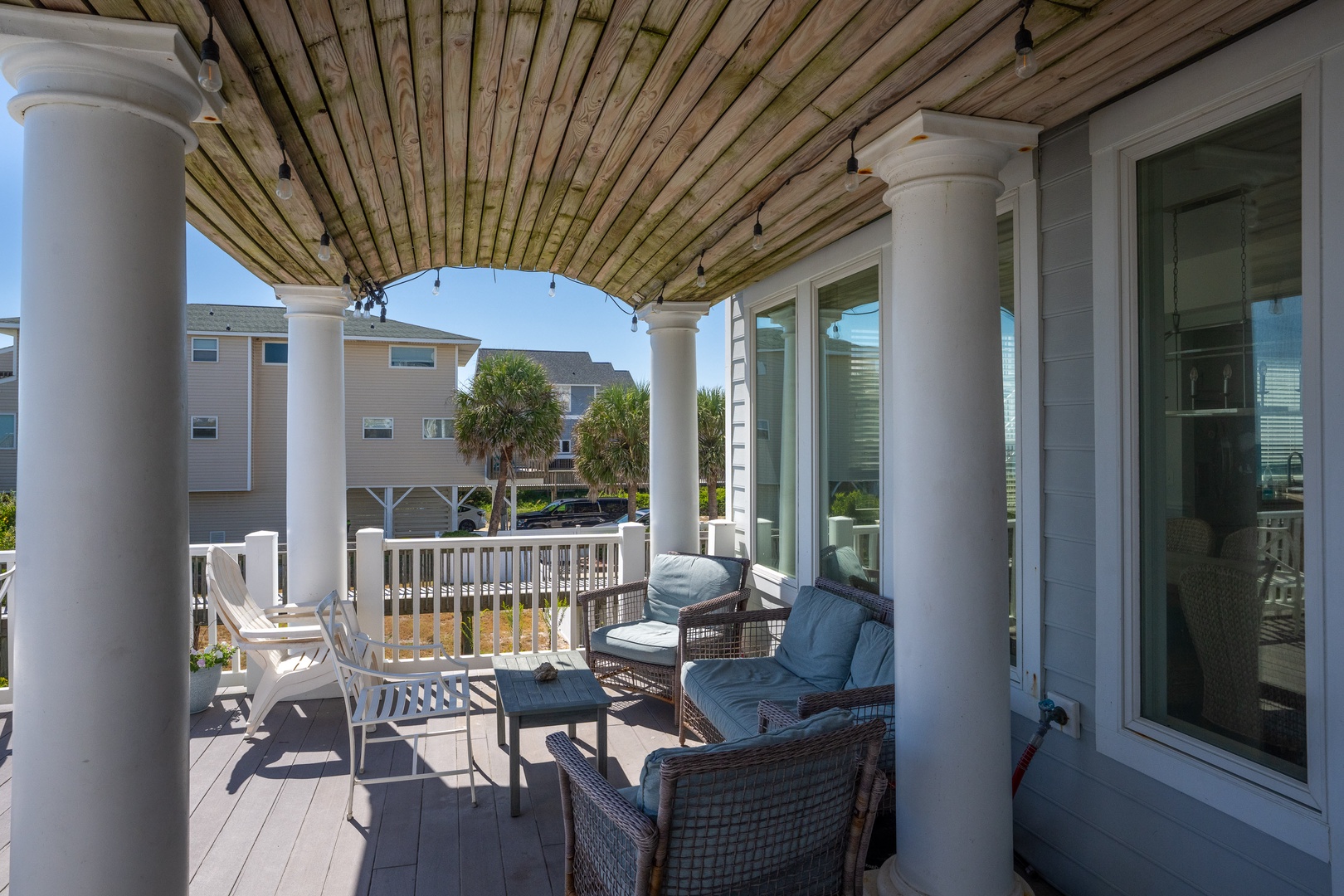 Covered Deck Lounge