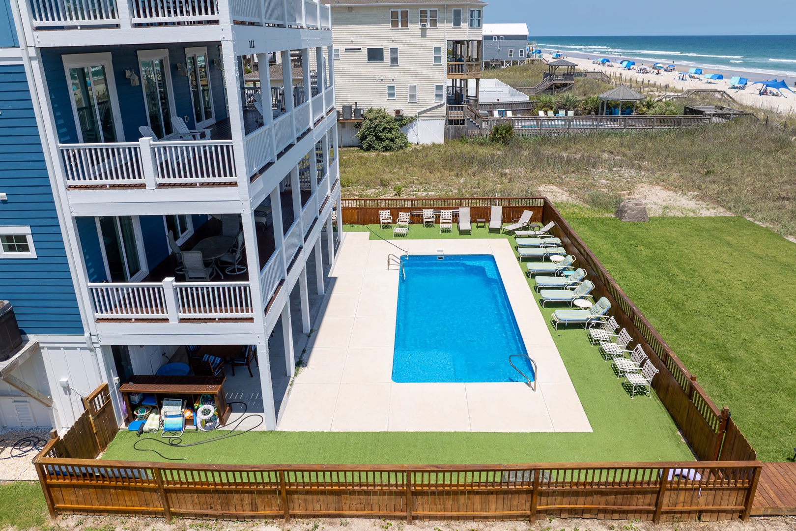 Pool aerial side