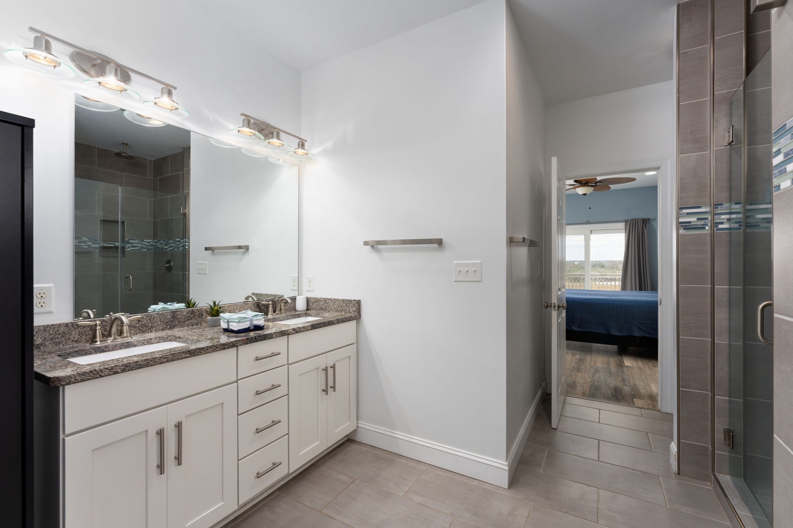 3627 Island Drive sales-listing photo 27