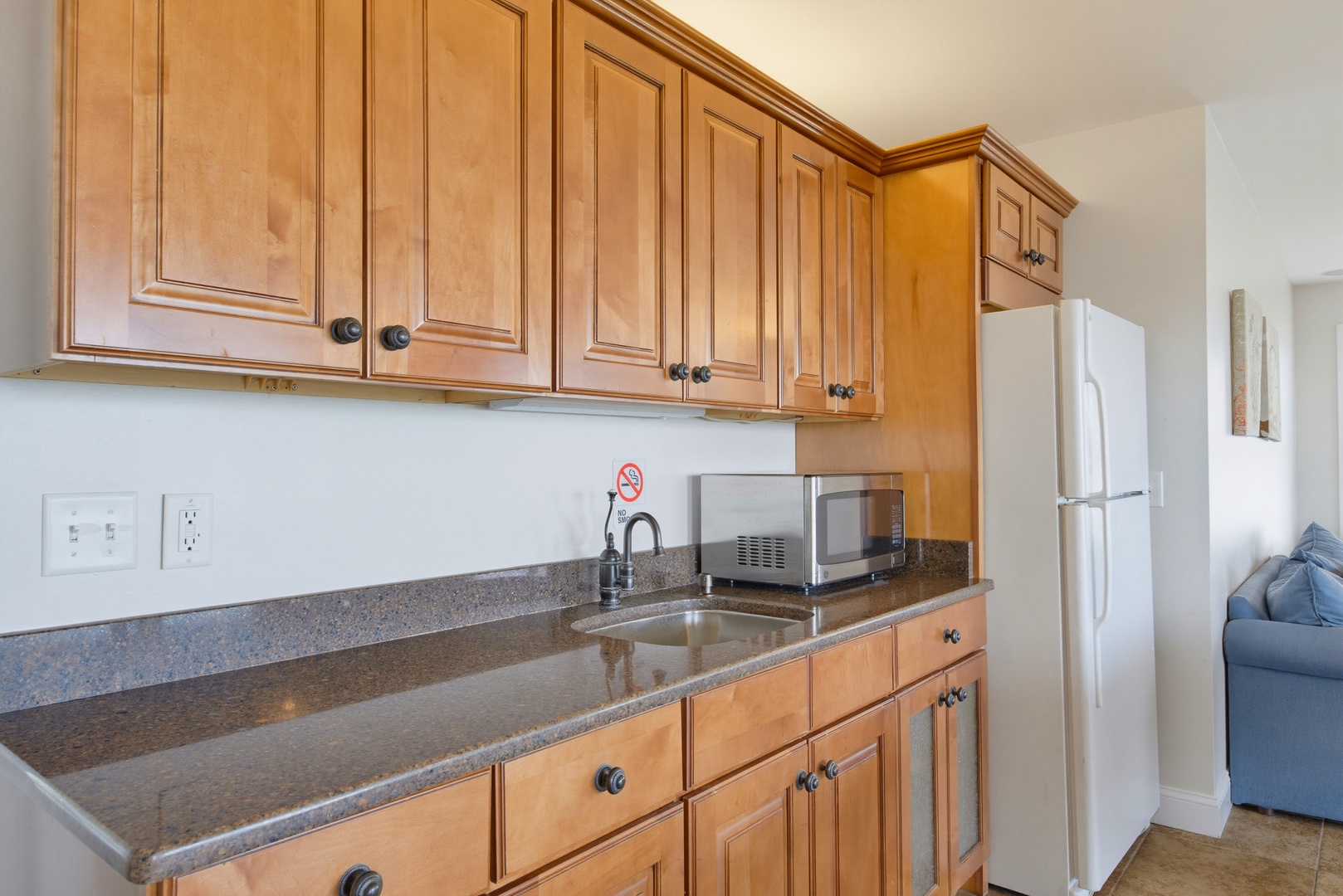 Wet Bar Kitchenette