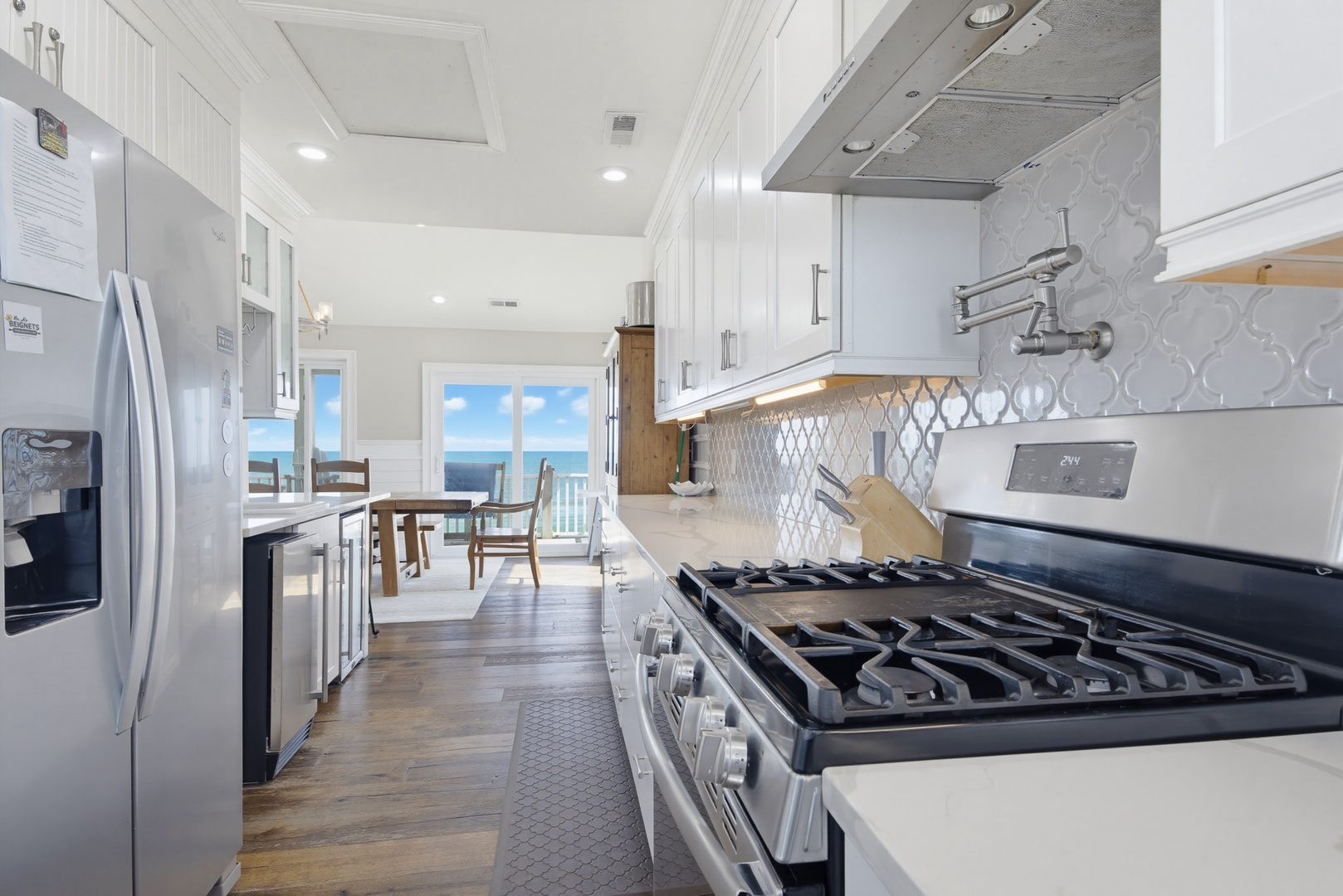 Kitchen Toward Ocean