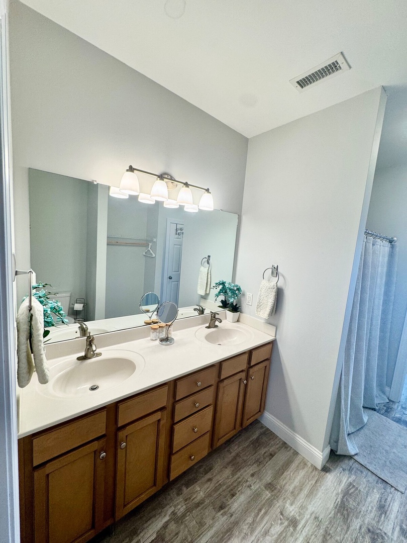Double vanity