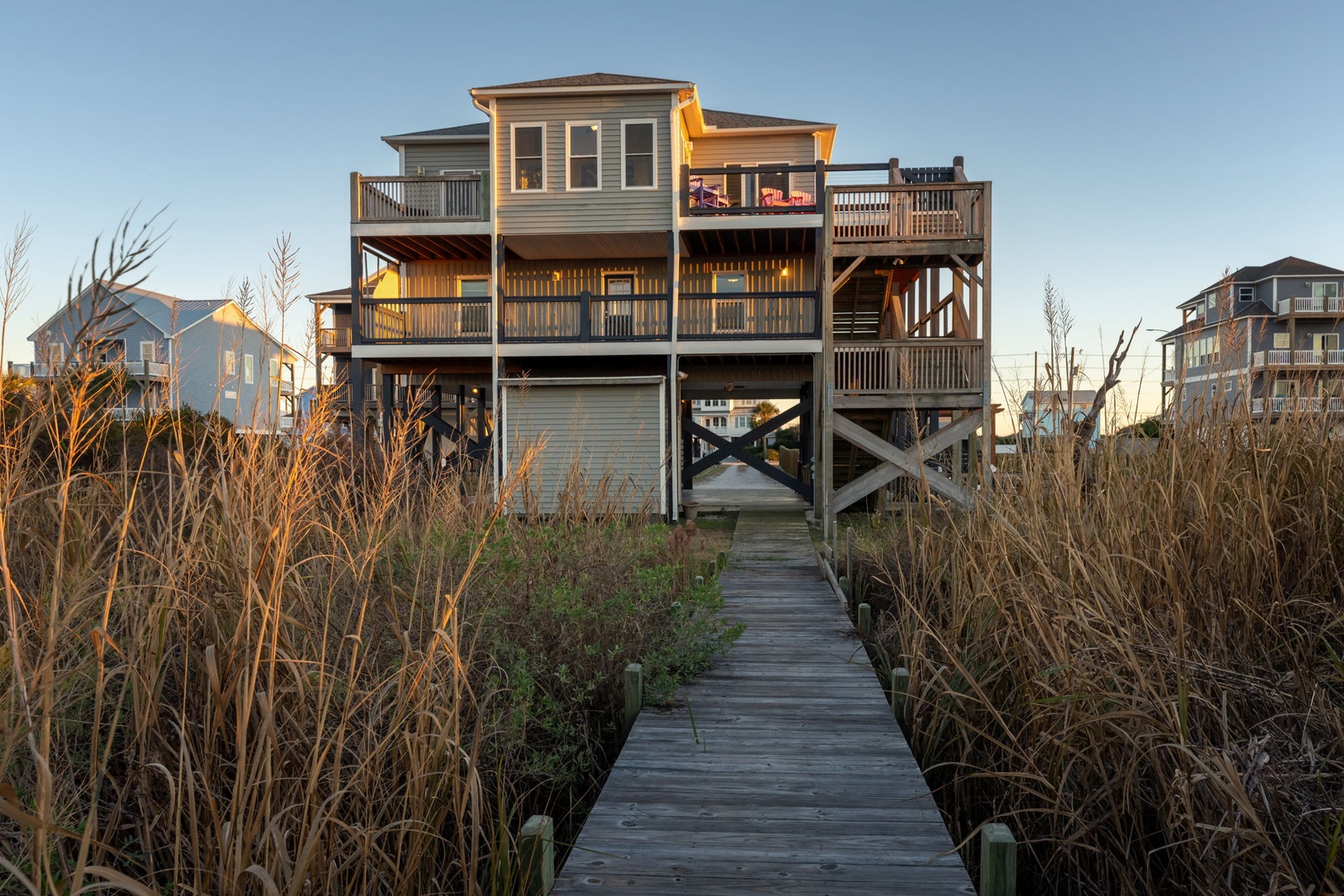 3627 Island Drive sales-listing photo 42