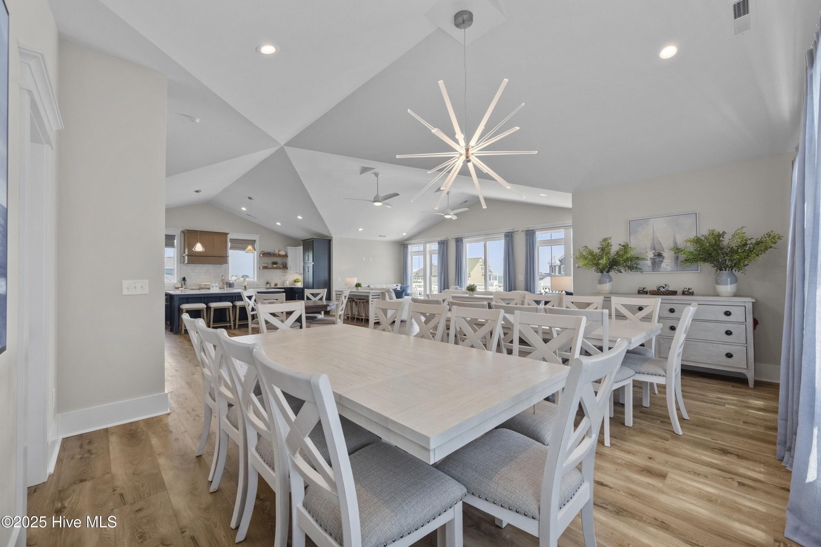 Spacious Dining Area
