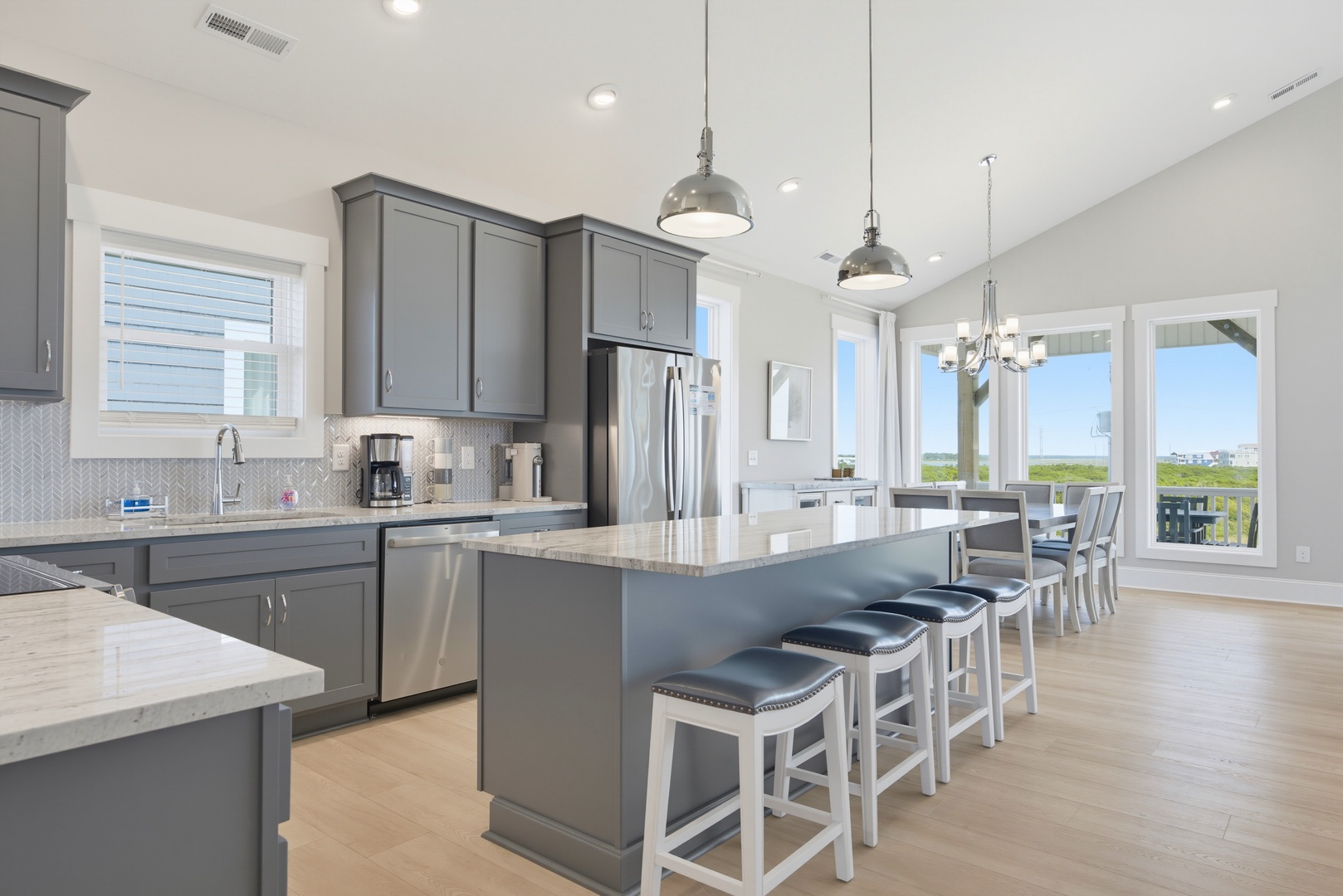 Kitchen Dining Area