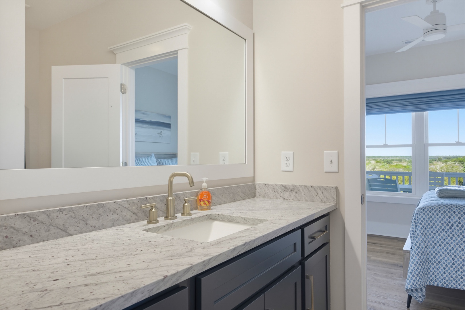 Granite Vanity Bath