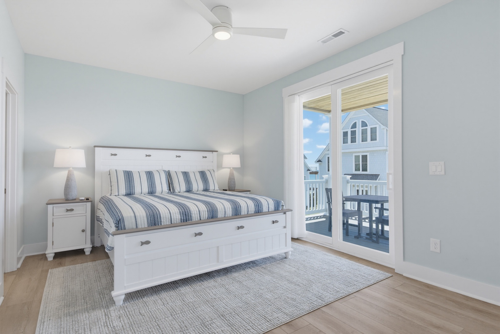 White Daybed Balcony