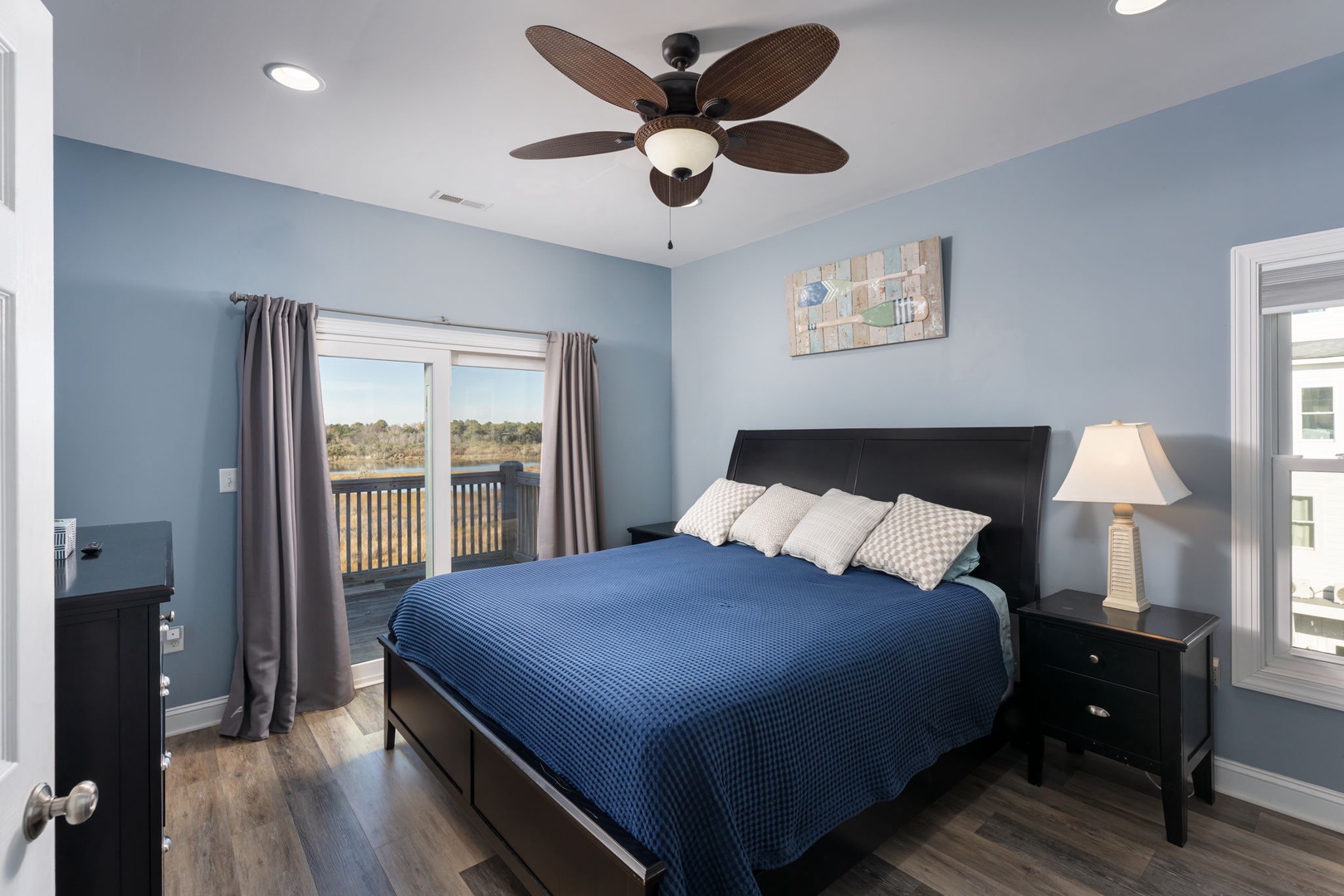 3627 Island Drive sales-listing photo 24