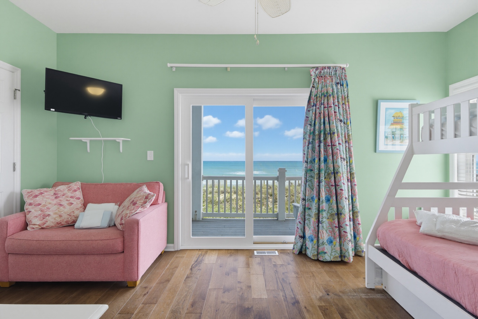 Bedroom 5 TV