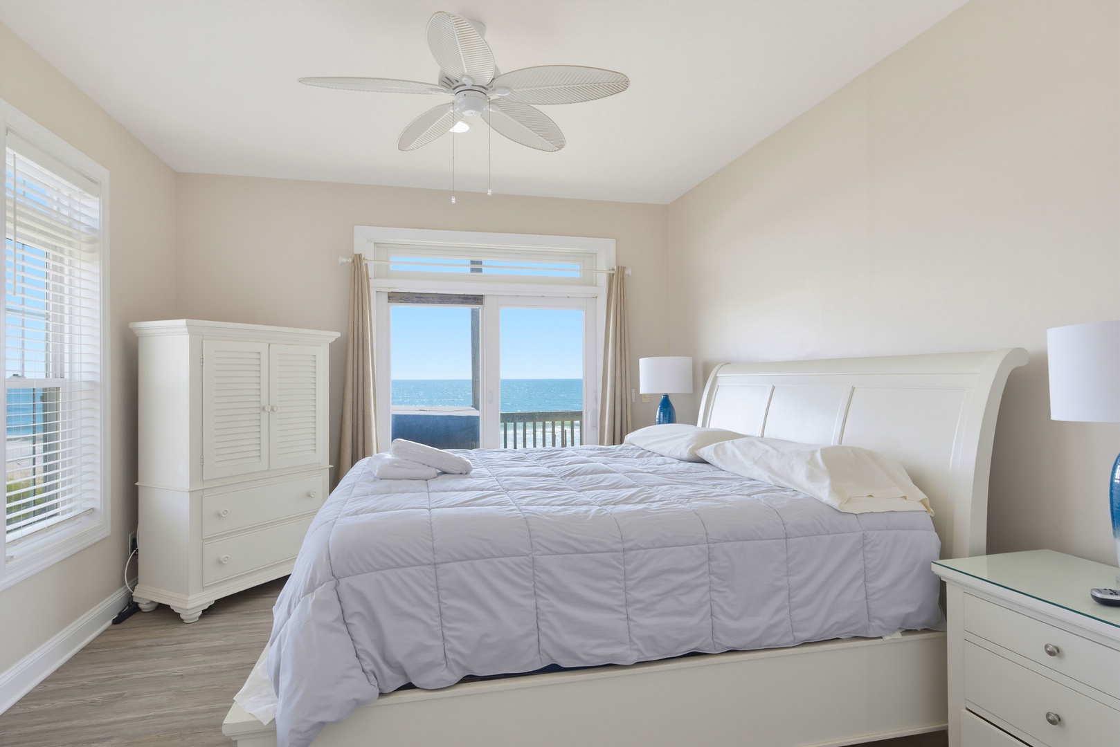 Sleigh Bed Bedroom